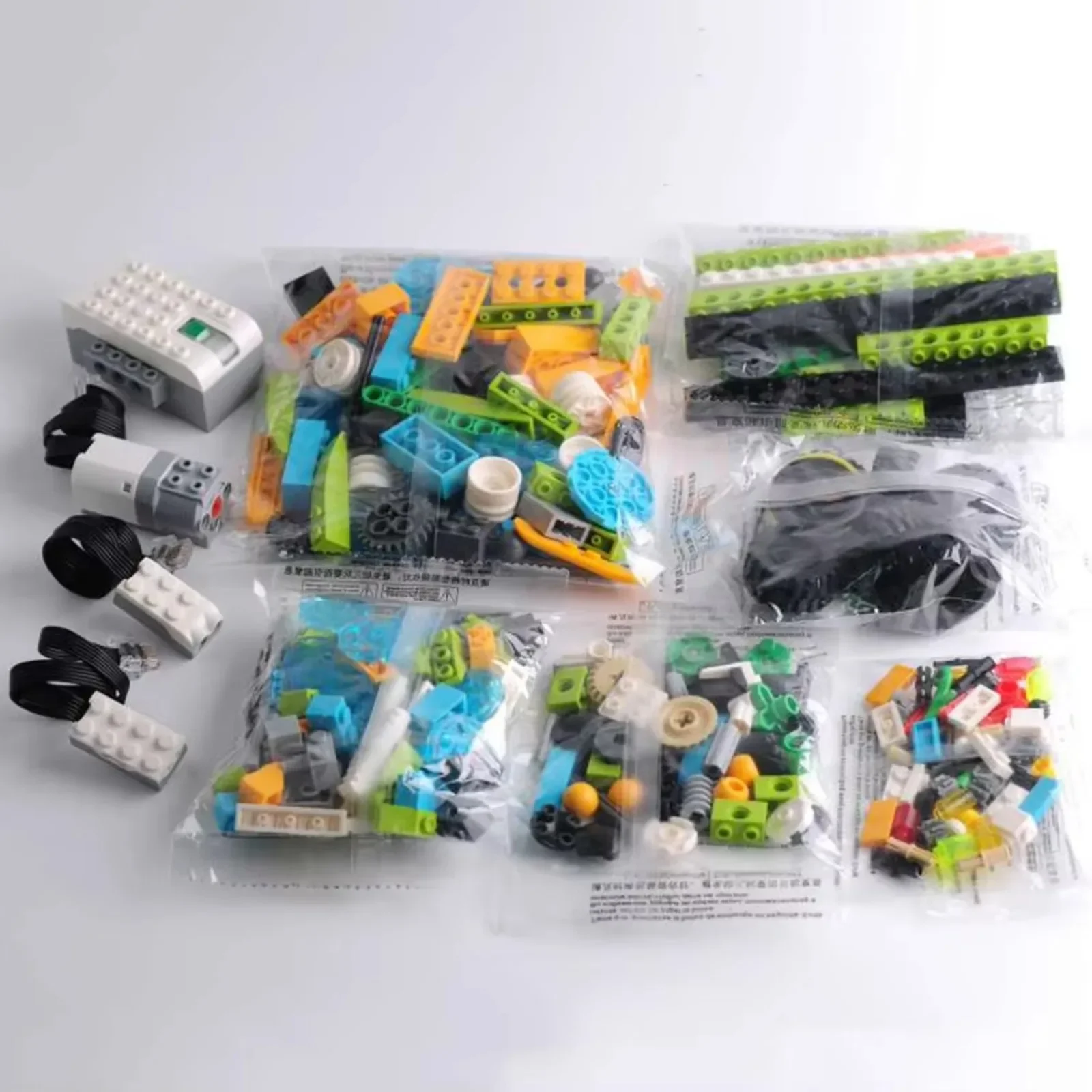 STEM We-do2.0 45300 مجموعة الب - مراجعة Diy Electronics For Kids وسعره